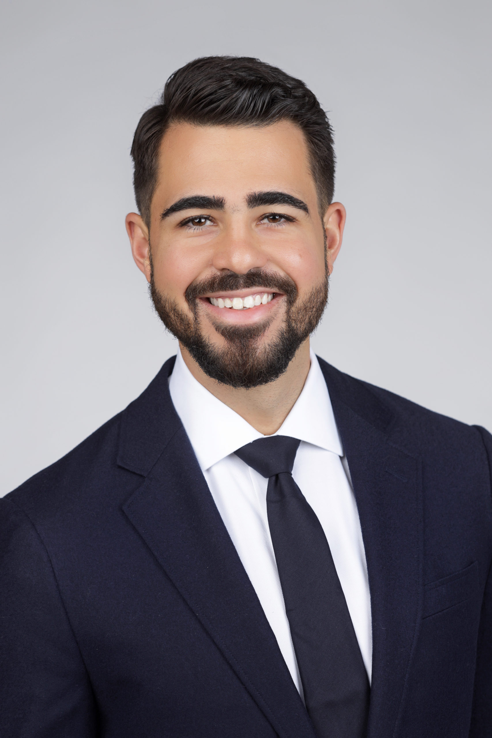 Donahue's headshot